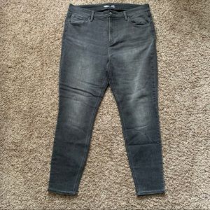 Old Navy Built-In Warm Skinny Jeans in Grey Wash, size 16